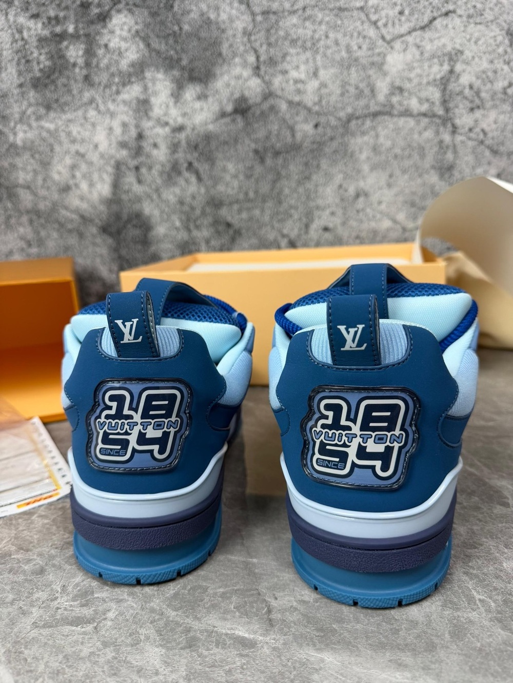 Louis Vuitton stake blue sneakers - Picture 5 of 8